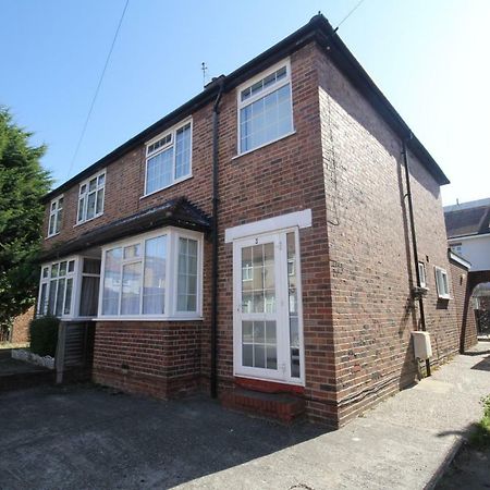 The Uxbridge House Villa Exterior photo