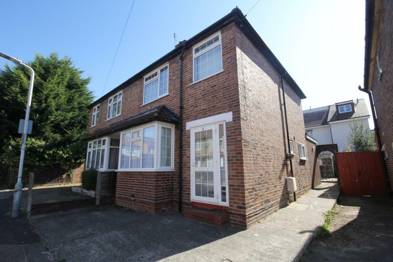 The Uxbridge House Villa Exterior photo